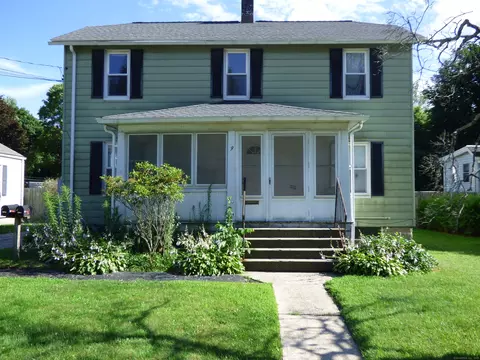 9 Fleetwood Ave, Bethel, CT 06801