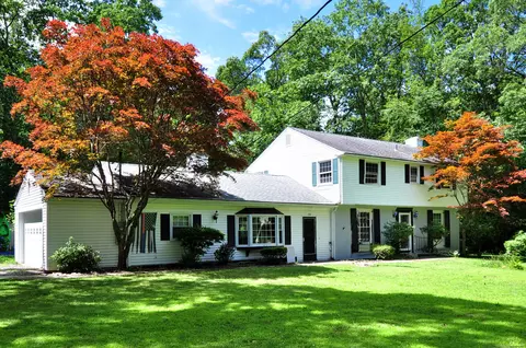 559 Allen Rd, Torrington, CT 06790