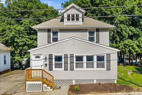 34 Division St, Norwich, CT 06360