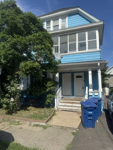 198 Prince St, Bridgeport, CT 06610