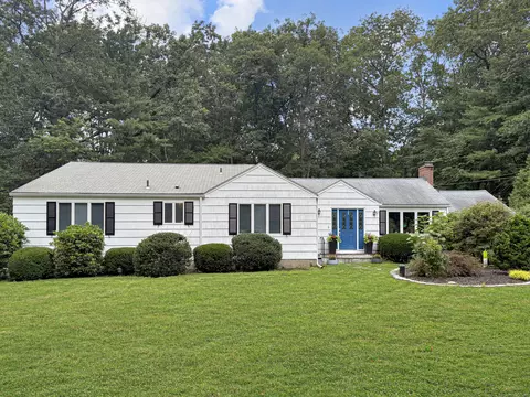 96 Moravia Rd, Avon, CT 06001