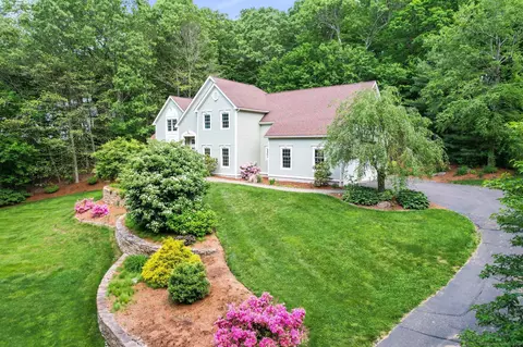 32 Fawn Run, Glastonbury, CT 06033