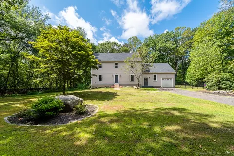 19 Warwickshire Dr, Killingworth, CT 06419
