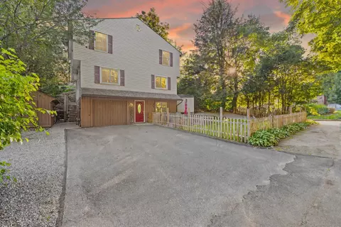 32 Rocky Glen Rd, Danbury, CT 06810