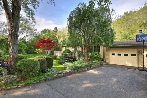 1288 Old Northfield Rd, Thomaston, CT 06787