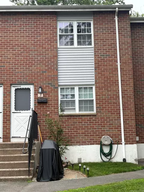 80 Beths Ave #3, Bristol, CT 06010