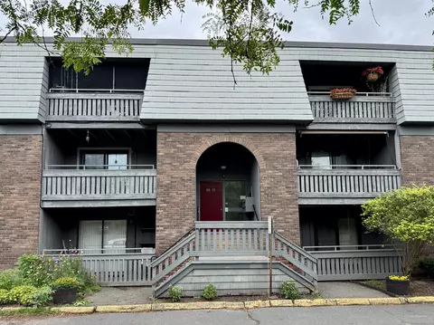 110 Trolley Crossing Ln #110, Middletown, CT 06457
