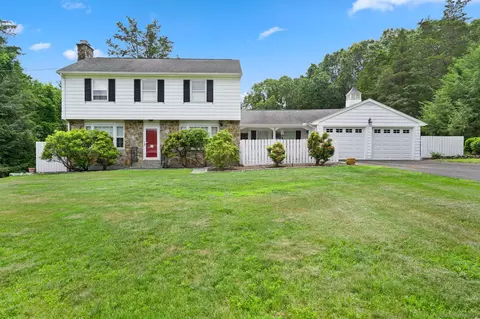 27 Brittany Ave, Trumbull, CT 06611