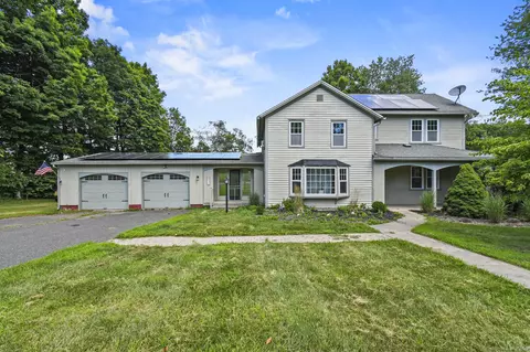 635 Pine St, Bristol, CT 06010