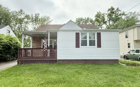 17 Ohear Ave, Enfield, CT 06082