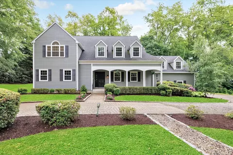 6 Cavray Rd, Norwalk, CT 06855