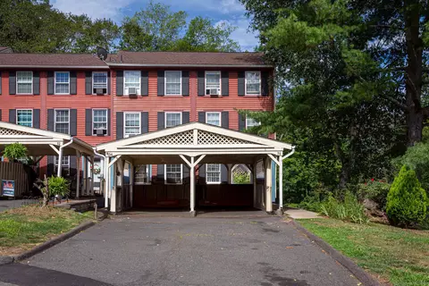 36 Rising Trail Dr #36, Middletown, CT 06457