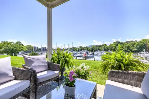 43 Harbor Dr #104, Stamford, CT 06902