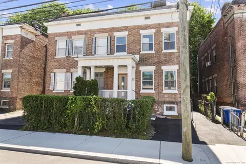 276 Bond St, Bridgeport, CT 06610