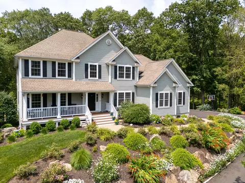 68 Wesley Dr, Shelton, CT 06484