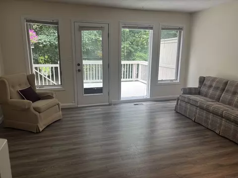 32 Far View Cmns #32, Southbury, CT 06488