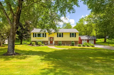78 Anderson Rd, Brooklyn, CT 06234