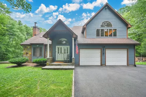 10 Silver Brook Ln, Granby, CT 06060