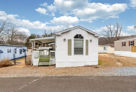 108 Clark Rd #TRLR 18, Naugatuck, CT 06770
