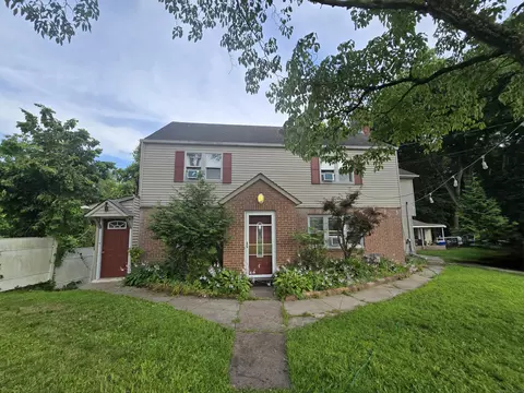 85 Olmsted St # R, East Hartford, CT 06108