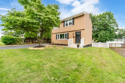 226 Hilliard St, Manchester, CT 06042