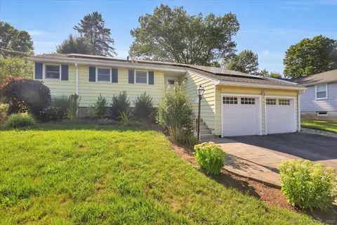 99 Knollwood Rd, West Hartford, CT 06110