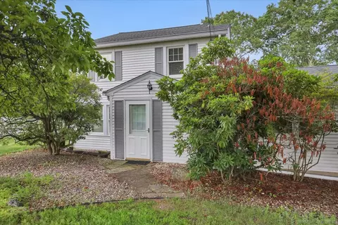 496 Mulberry St, Plantsville, CT 06479