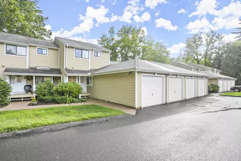 17 Wiggins Farm Dr #C, Simsbury, CT 06070
