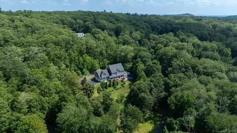 29 Secret Mountain Trl, Canton, CT 06019