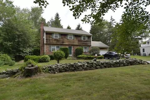23 Yorktown Cir, Trumbull, CT 06611