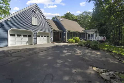 150 Buck Rd, Hebron, CT 06248