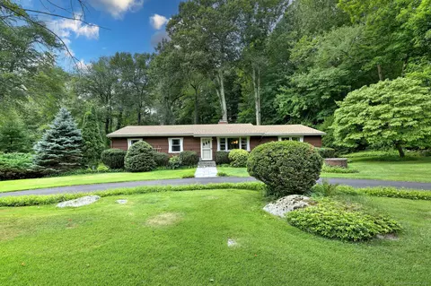 129 Fan Hill Rd, Monroe, CT 06468