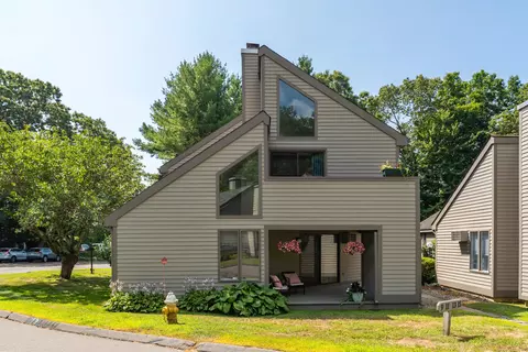15 Yankee Glen Dr # D, Madison, CT 06443