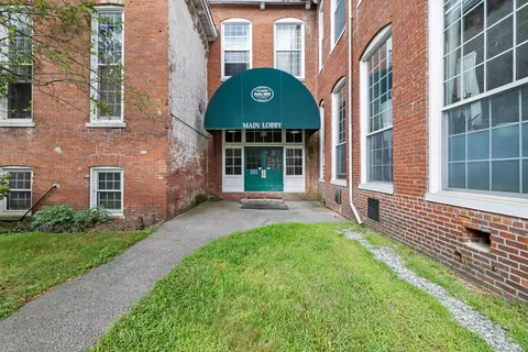 150 Yantic St #118, Norwich, CT 06360