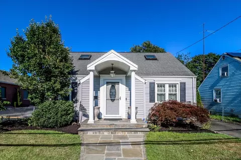 1098 William St, Bridgeport, CT 06608
