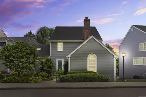 120 Prospect St #66, Ridgefield, CT 06877
