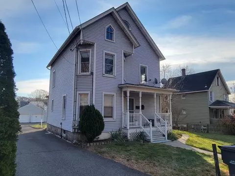 4 Stratton Pl, Danbury, CT 06810