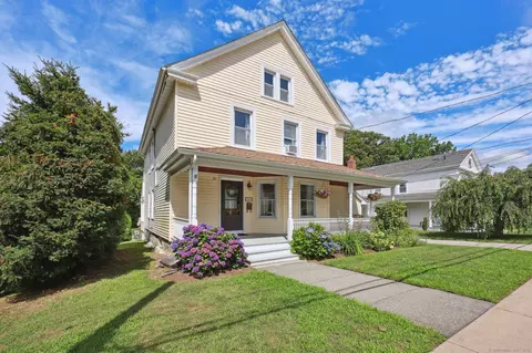 169 Monument St, Groton, CT 06340