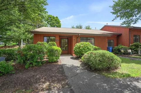465 Asbury Rdg #465, Shelton, CT 06484