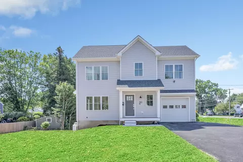 30 Bayberry Ln, Stratford, CT 06614