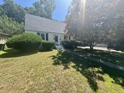18 Oak Rd, West Haven, CT 06516