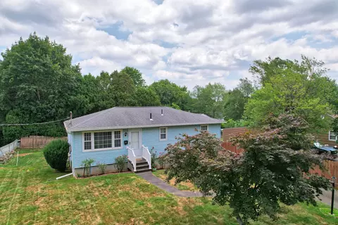 14 Charlotte St, Watertown, CT 06779