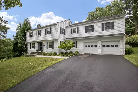 220 Halliwell Dr, Stamford, CT 06902