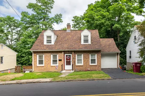 70 Hill St, Naugatuck, CT 06770