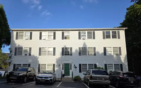 73 Cedar St #A6, Norwich, CT 06360