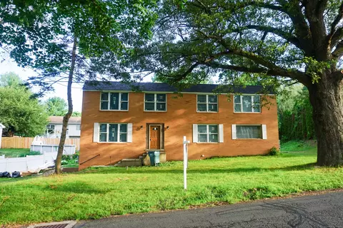 110 Dickerman St, Hamden, CT 06518