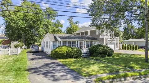 207 Merwin Ave, Milford, CT 06460