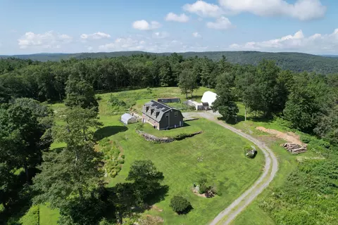 35 College St, Cornwall, CT 06759
