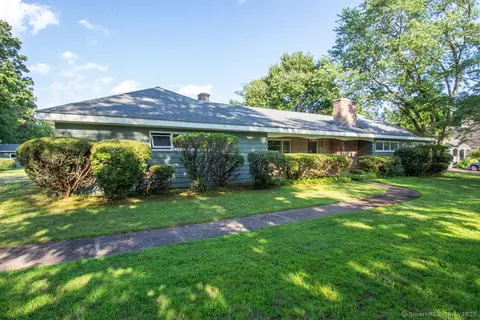 10 Hebron Rd, Bolton, CT 06043