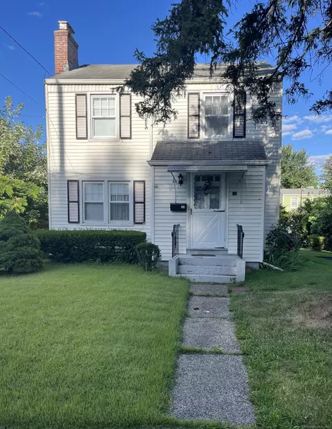 46 Harwich St, Hartford, CT 06114